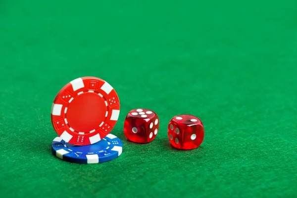 Live-dealer table preview in Free Play